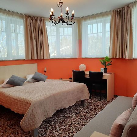 Hotel Pils With Self-Check In Sigulda Bagian luar foto
