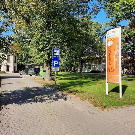 Hotel Pils With Self-Check In Sigulda Bagian luar foto