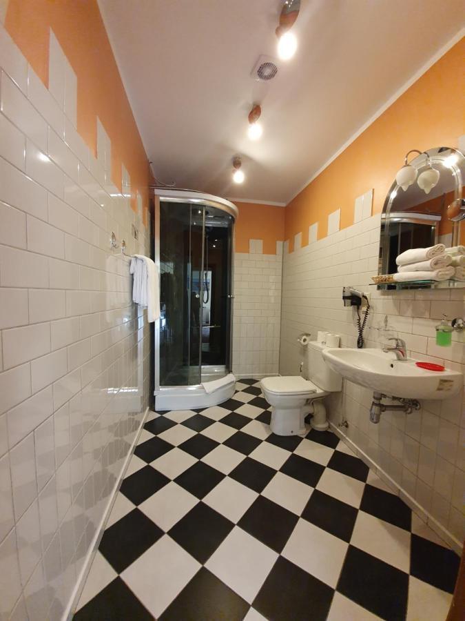 Hotel Pils With Self-Check In Sigulda Bagian luar foto