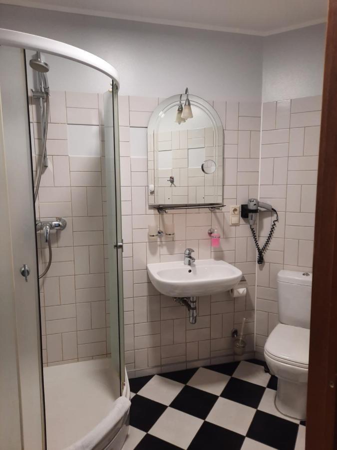 Hotel Pils With Self-Check In Sigulda Bagian luar foto