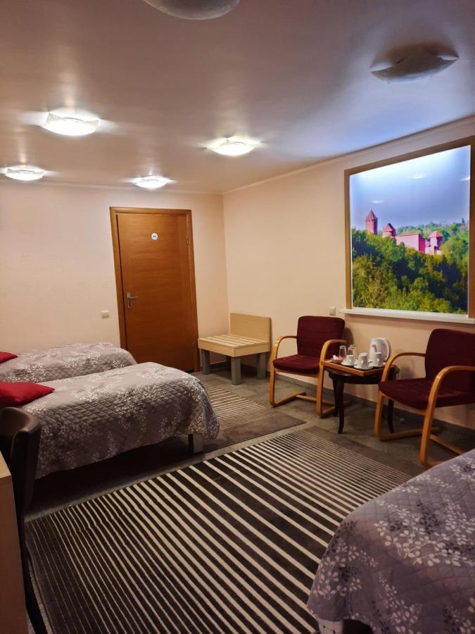 Hotel Pils With Self-Check In Sigulda Bagian luar foto