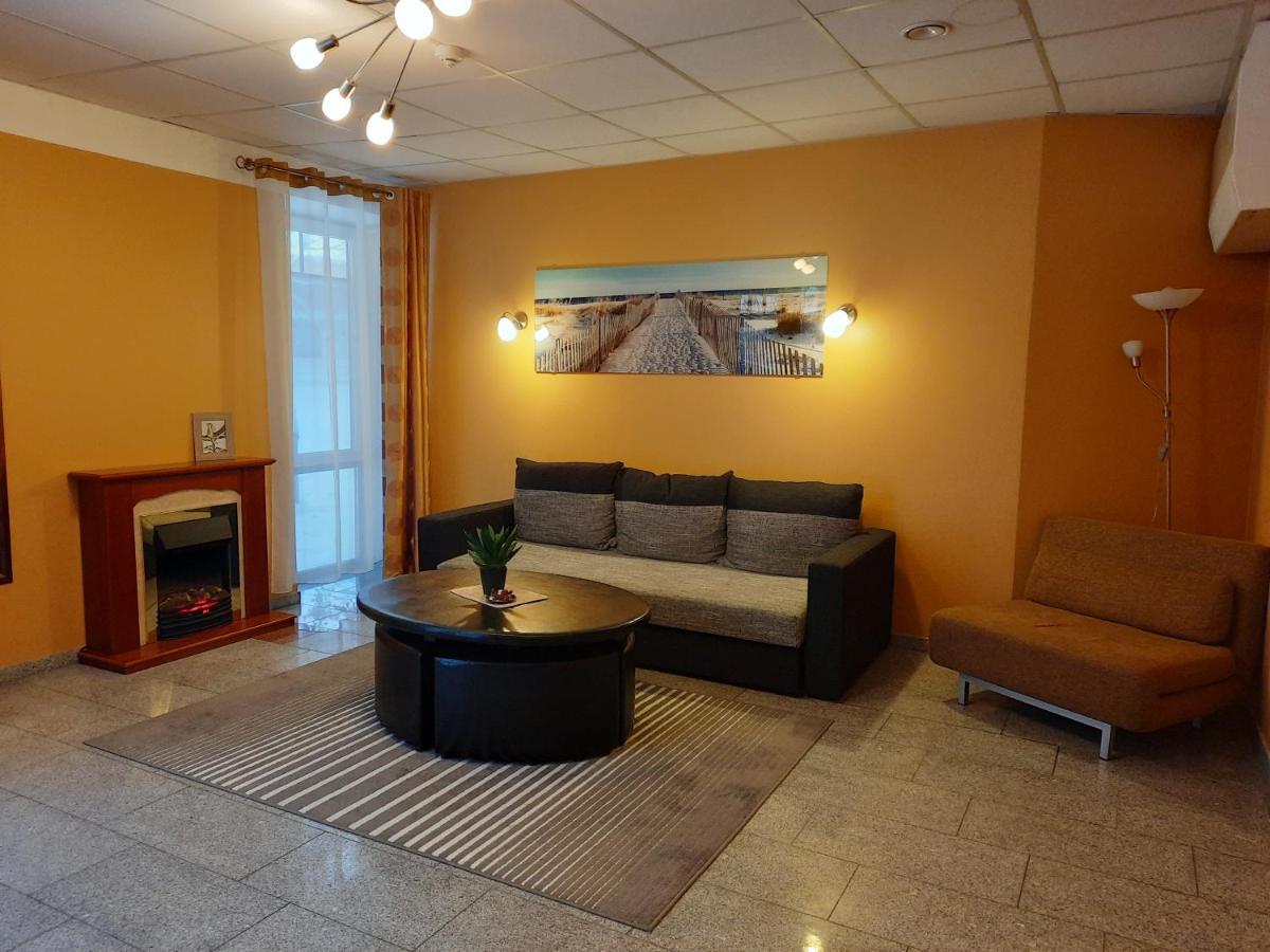 Hotel Pils With Self-Check In Sigulda Bagian luar foto