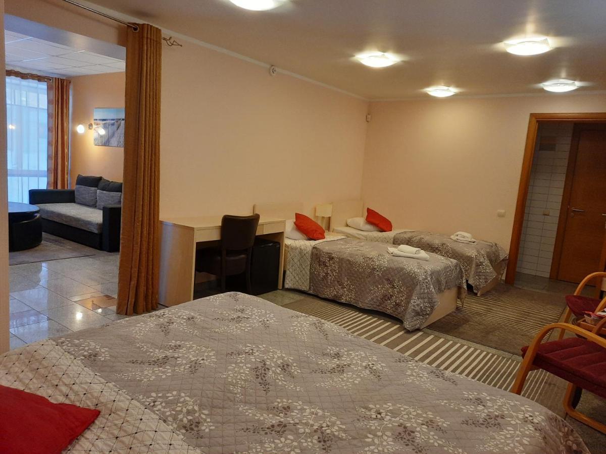 Hotel Pils With Self-Check In Sigulda Bagian luar foto