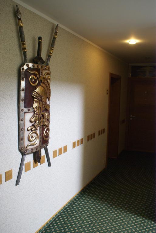 Hotel Pils With Self-Check In Sigulda Bagian luar foto