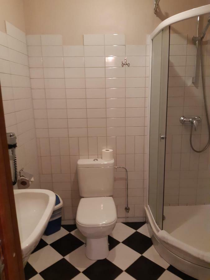 Hotel Pils With Self-Check In Sigulda Bagian luar foto